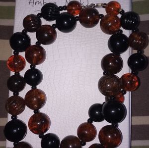 VINTAGE AMBER NECKLACE